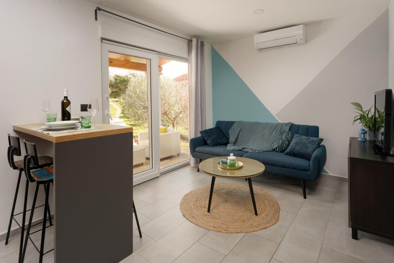 Apartments Elena Tia Медулин Экстерьер фото