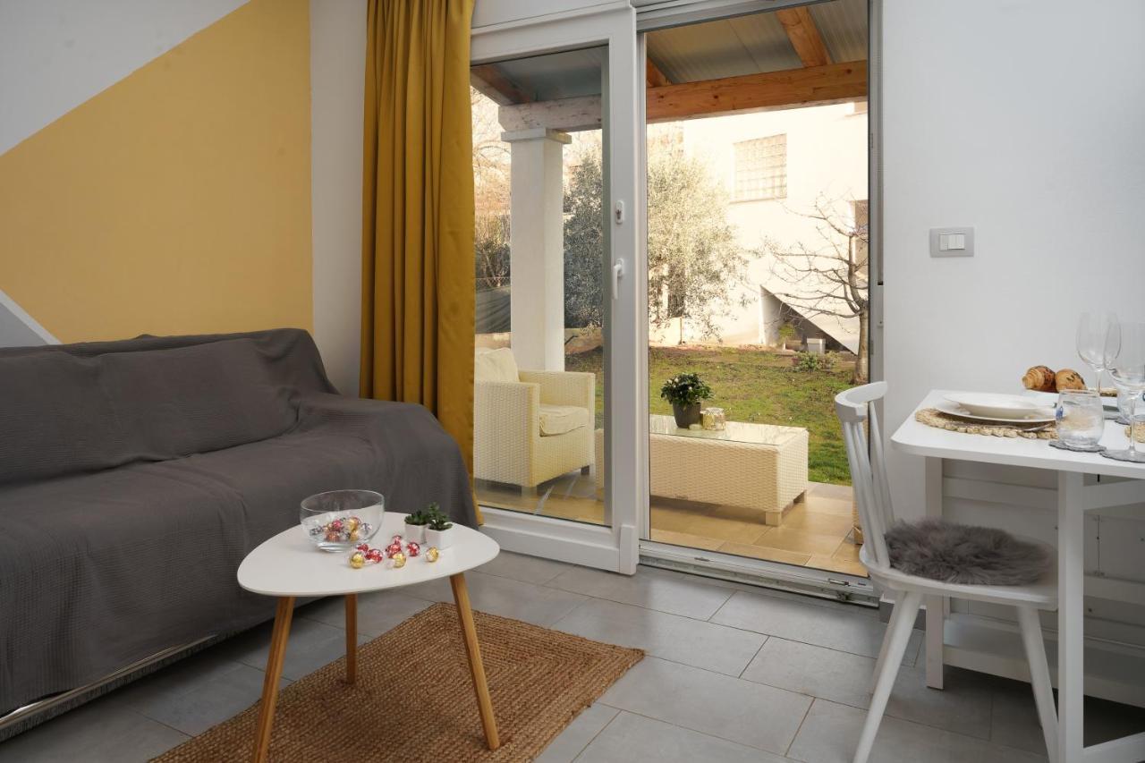 Apartments Elena Tia Медулин Экстерьер фото